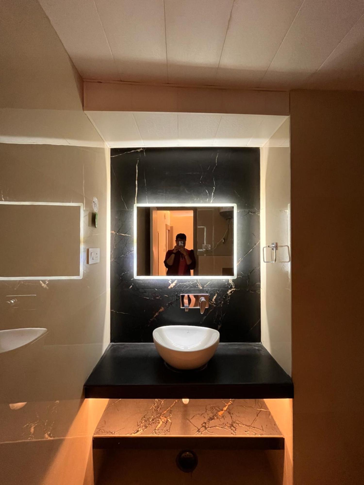 Spruce Hill Hotel & Restro ナイニタール エクステリア 写真
